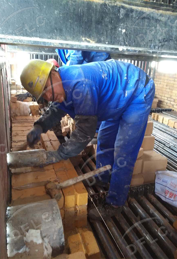 省煤器砌筑施工中