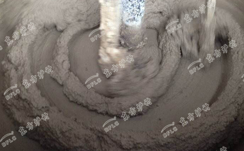 使用莫來(lái)石耐火澆注料的注意事項(xiàng)