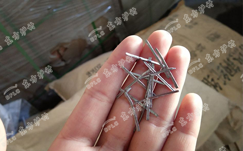 鋼纖維耐火澆注料中鋼纖維加入過(guò)多有什么后果！