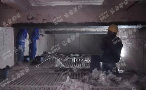 耐火澆注料能和耐火水泥一起用嗎？當(dāng)然...