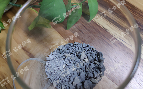 低水泥耐火澆注料表面出現(xiàn)損壞的三大原因！