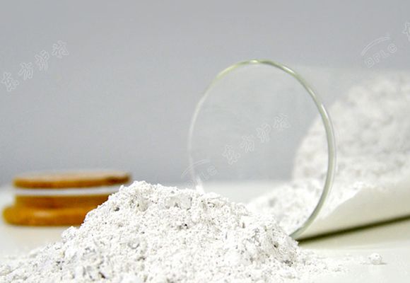 導(dǎo)向角內(nèi)襯用剛玉自流式澆注料